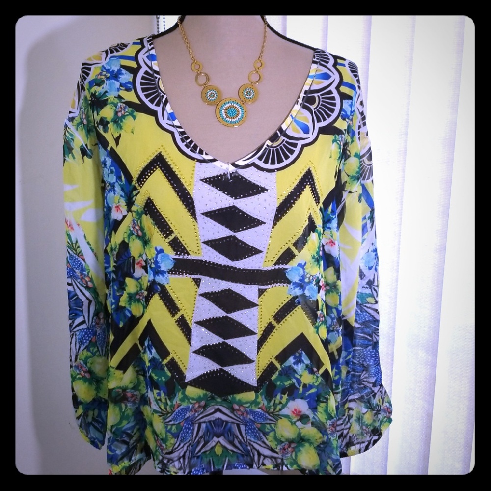 Crimson Ivy floral multicolor top. Size L